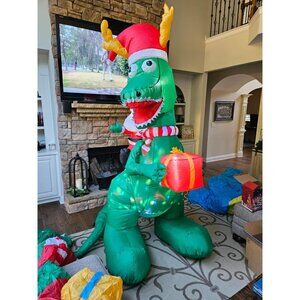 🆕8ft Christmas Inflatable Santa Riding Dinosaur Holding Gift Outdoor Decoration
